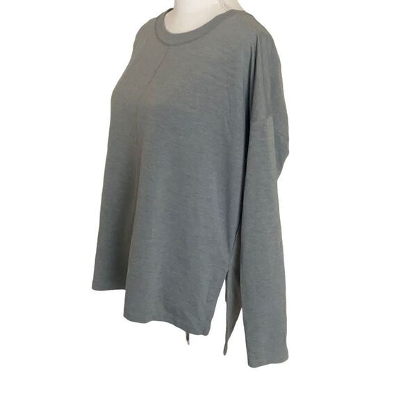 Old Navy Active Long Sleeve Top - Picture 3 of 6